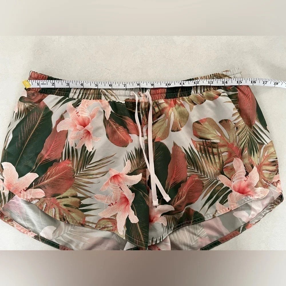 Old Navy Active/ Go dry/ Athletic floral print shorts/ Size US M - Picture 8 of 8